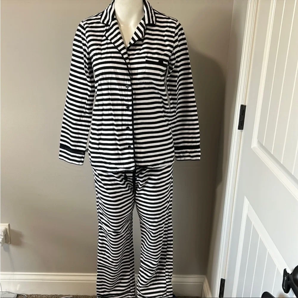 Kate Spade dream a little dream pajama set black white stripe Sz M